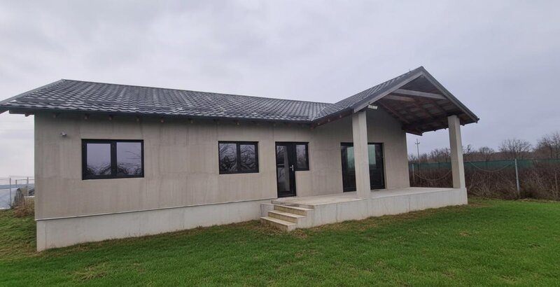 Fundulea, 25 min. de Bucuresti, casa parter la gri 155 mp, teren 1.007 mp.